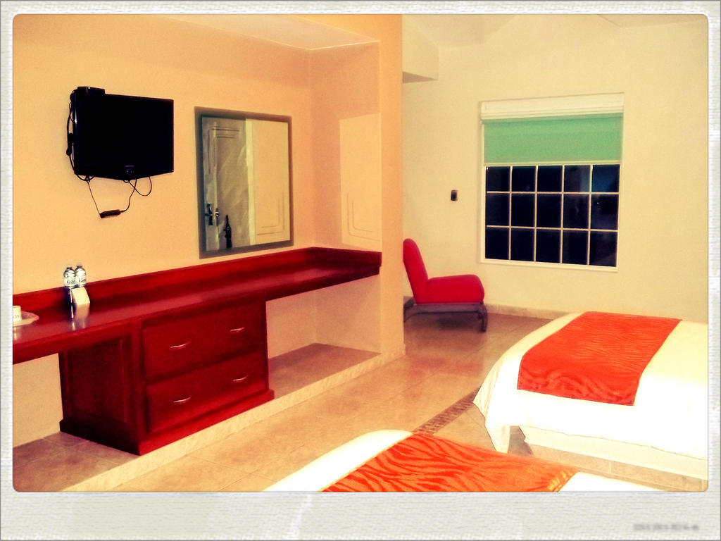 Hotel Aqua Spa & Resort Martínez de La Torre 客房 照片